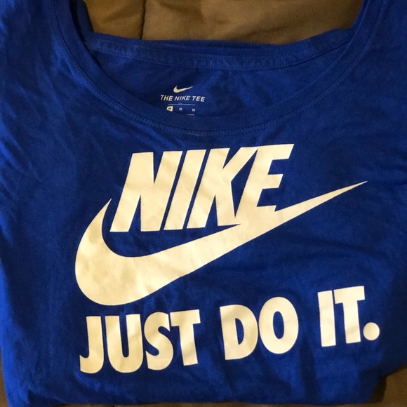 Nike t shirt - Picture 2 of 3